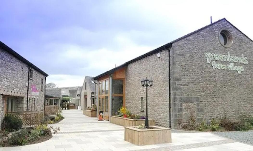 4 Bed Luxury Lodge With Hot Tub Near Lake District Warton (Lancaster, Lancashire) Exterior foto