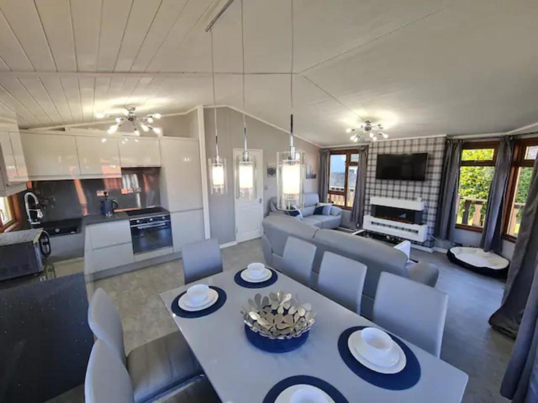 4 Bed Luxury Lodge With Hot Tub Near Lake District Warton (Lancaster, Lancashire) Exterior foto