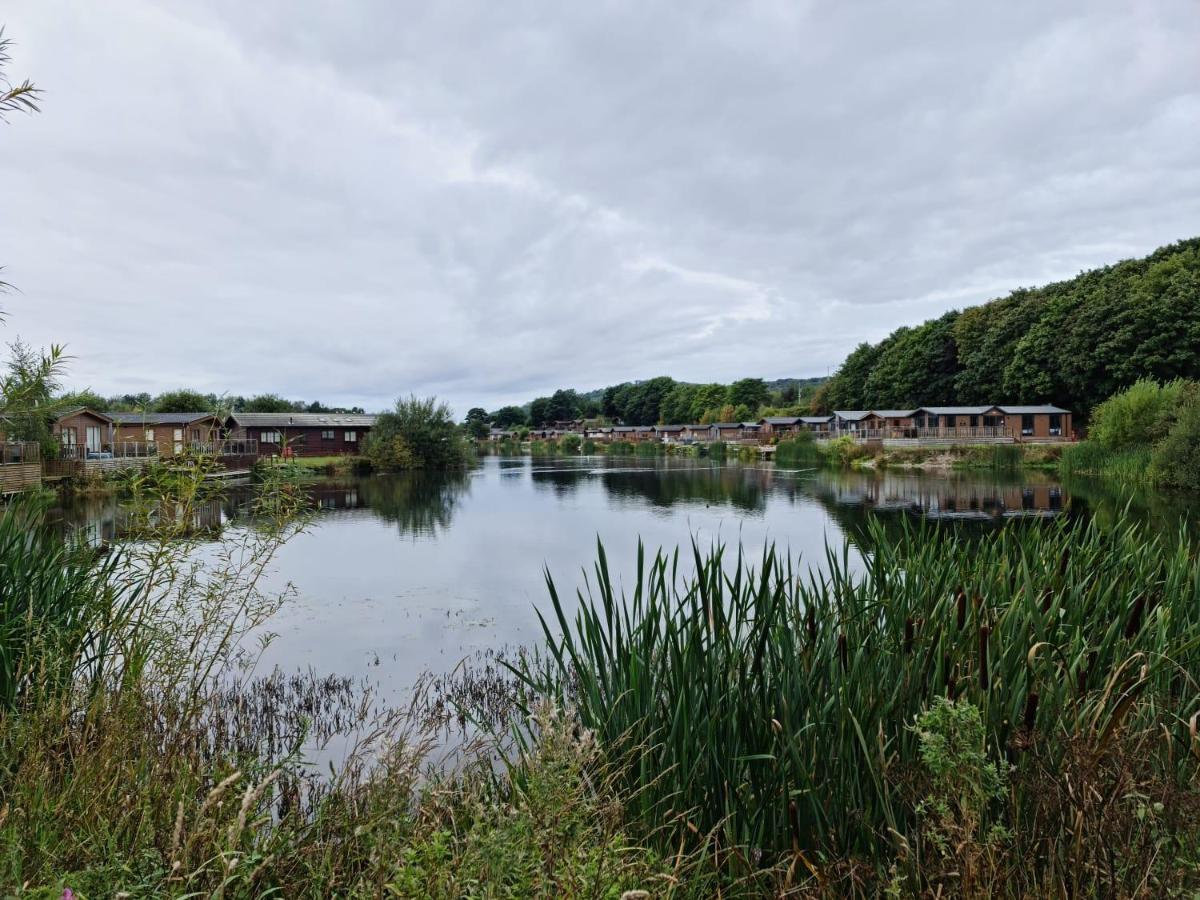 4 Bed Luxury Lodge With Hot Tub Near Lake District Warton (Lancaster, Lancashire) Exterior foto